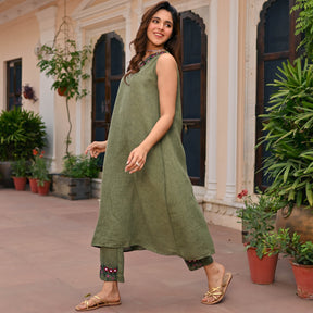 Green Cotton Embroidered Kurta Set