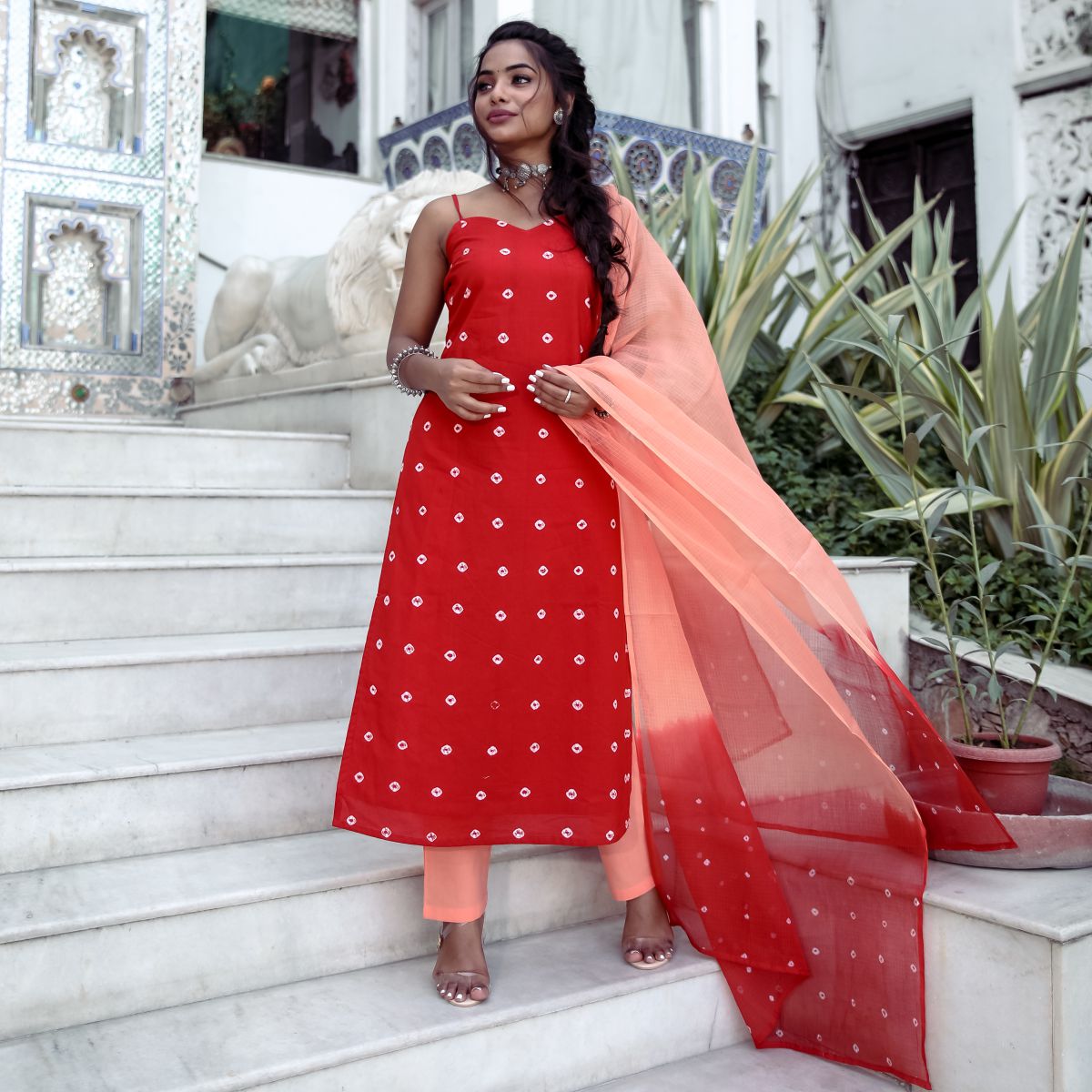 Red Bandhej Kota Doria Dupatta